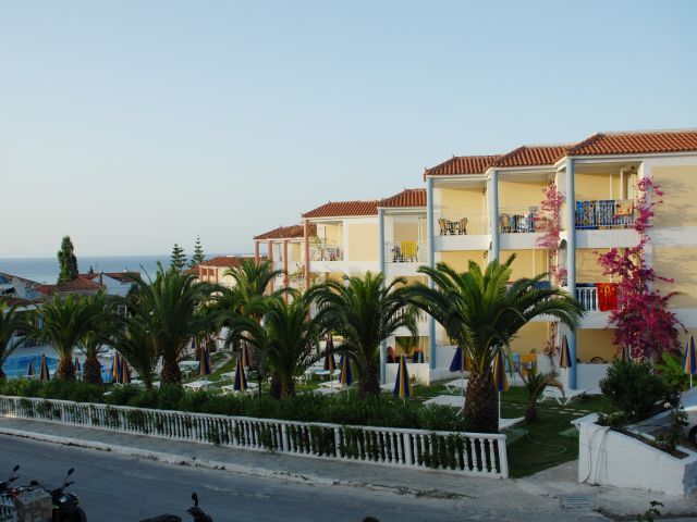 Hotel Admiral De Luxe Argassi Exterior foto